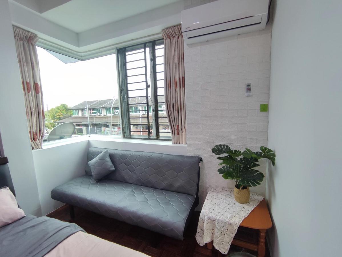Kelly Homestay Sibu Buitenkant foto